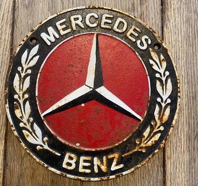 Lot Mercedes Benz workshop sign