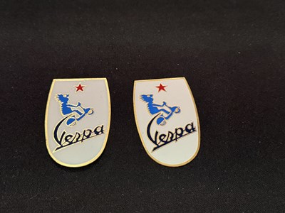 Lot Vespa Badges