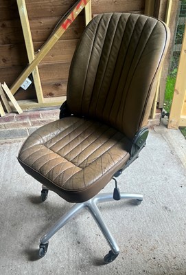 Lot Jaguar E-Type office chair
