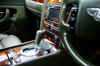 Lot 2004 Bentley Continental GT