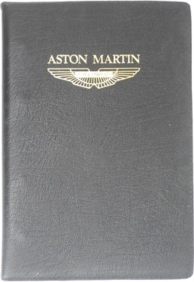 Lot Aston Martin V8 Driver's handbook