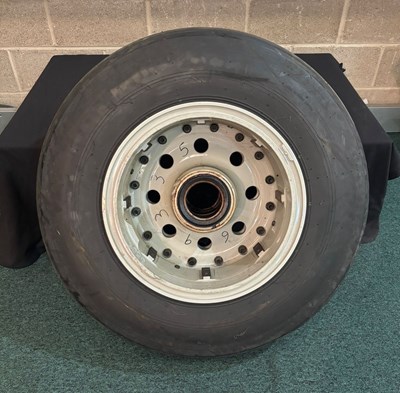Lot Military Dunlop Aircraft Wheel & Tyre Assembly