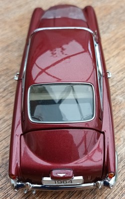 Lot Aston Martin DB5 Model