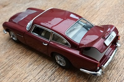 Lot Aston Martin DB5 Model