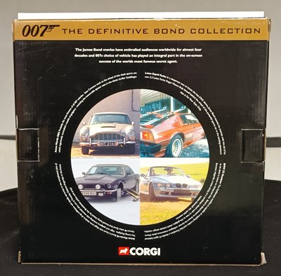 Lot James Bond Collectables