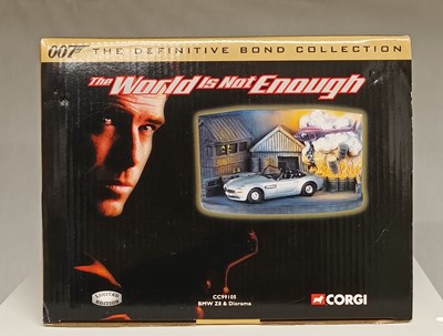 Lot James Bond Collectables