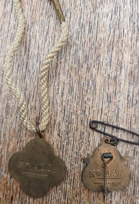 Lot Goodwood members badges