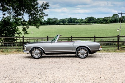 Lot 1964 Mercedes-Benz 230 SL Pagoda