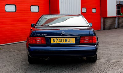 Lot 1996 Mercedes-Benz SL320