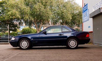 Lot 1996 Mercedes-Benz SL320