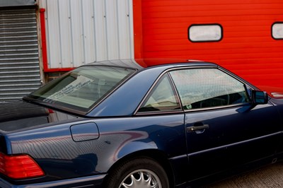 Lot 1996 Mercedes-Benz SL320