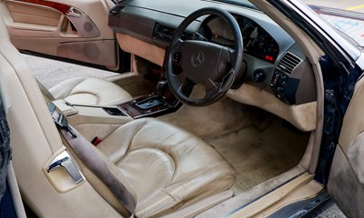 Lot 1996 Mercedes-Benz SL320