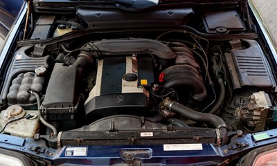 Lot 1996 Mercedes-Benz SL320