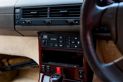 Lot 1996 Mercedes-Benz SL320