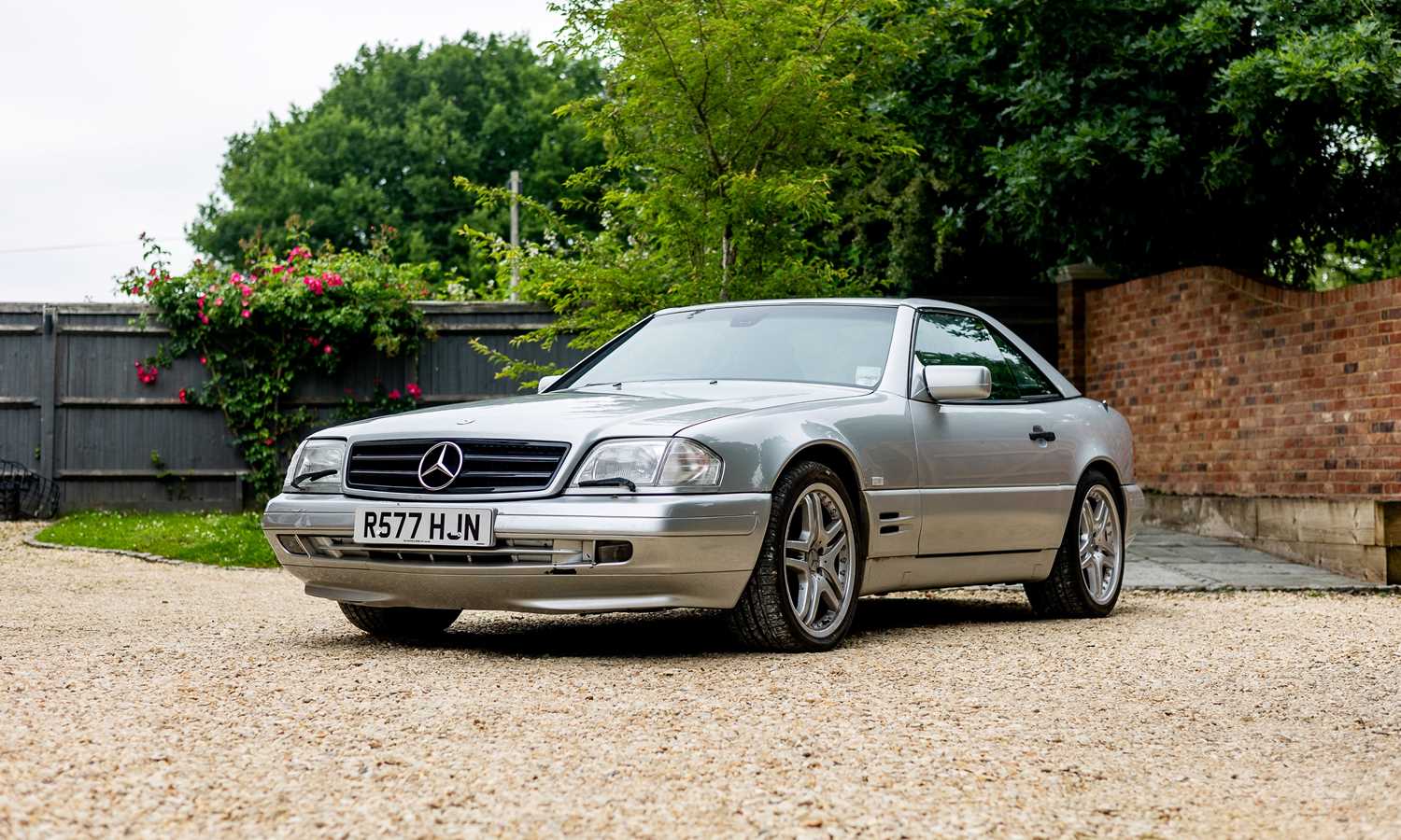 Lot 1998 Mercedes-Benz SL500