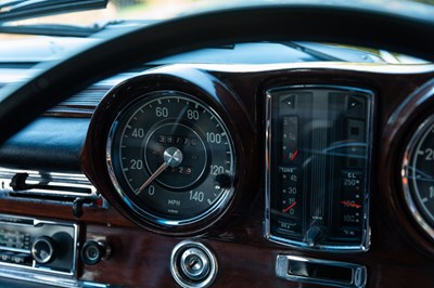 Lot 1965 Mercedes-Benz 300 SE Coupé