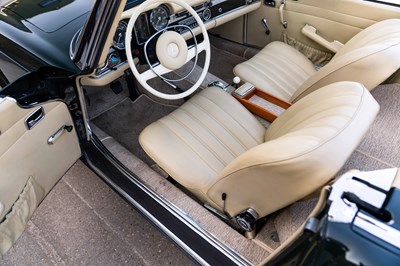 Lot 1968 Mercedes-Benz 280 SL Pagoda