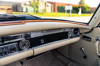 Lot 1968 Mercedes-Benz 280 SL Pagoda