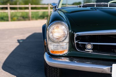 Lot 1968 Mercedes-Benz 280 SL Pagoda