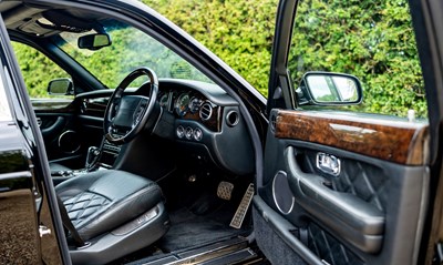 Lot 2005 Bentley Arnage T