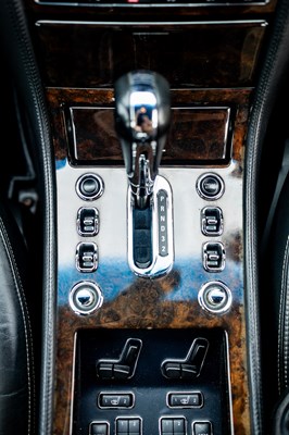 Lot 2005 Bentley Arnage T