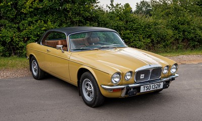 Lot 1976 Daimler Sovereign Coupé