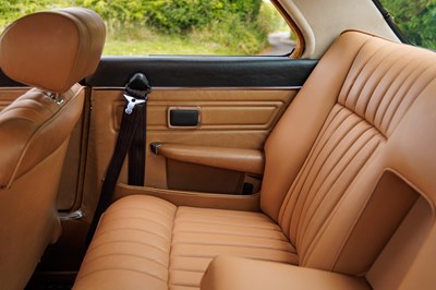 Lot 1976 Daimler Sovereign Coupé