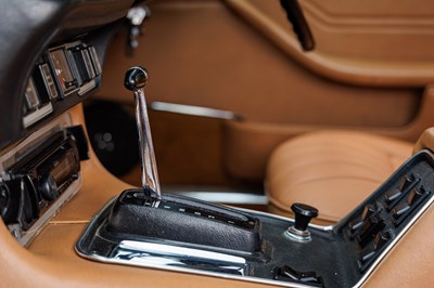 Lot 1976 Daimler Sovereign Coupé