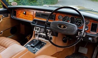 Lot 1976 Daimler Sovereign Coupé