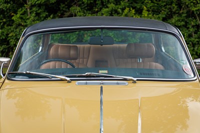Lot 1976 Daimler Sovereign Coupé