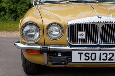 Lot 1976 Daimler Sovereign Coupé