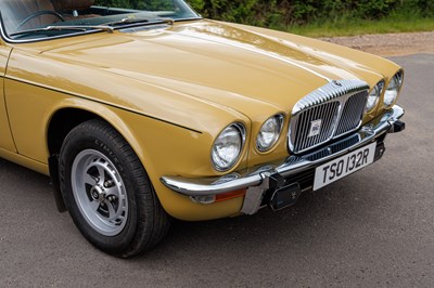 Lot 1976 Daimler Sovereign Coupé