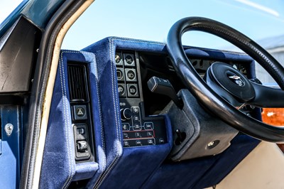 Lot 1987 Aston Martin Lagonda Series III