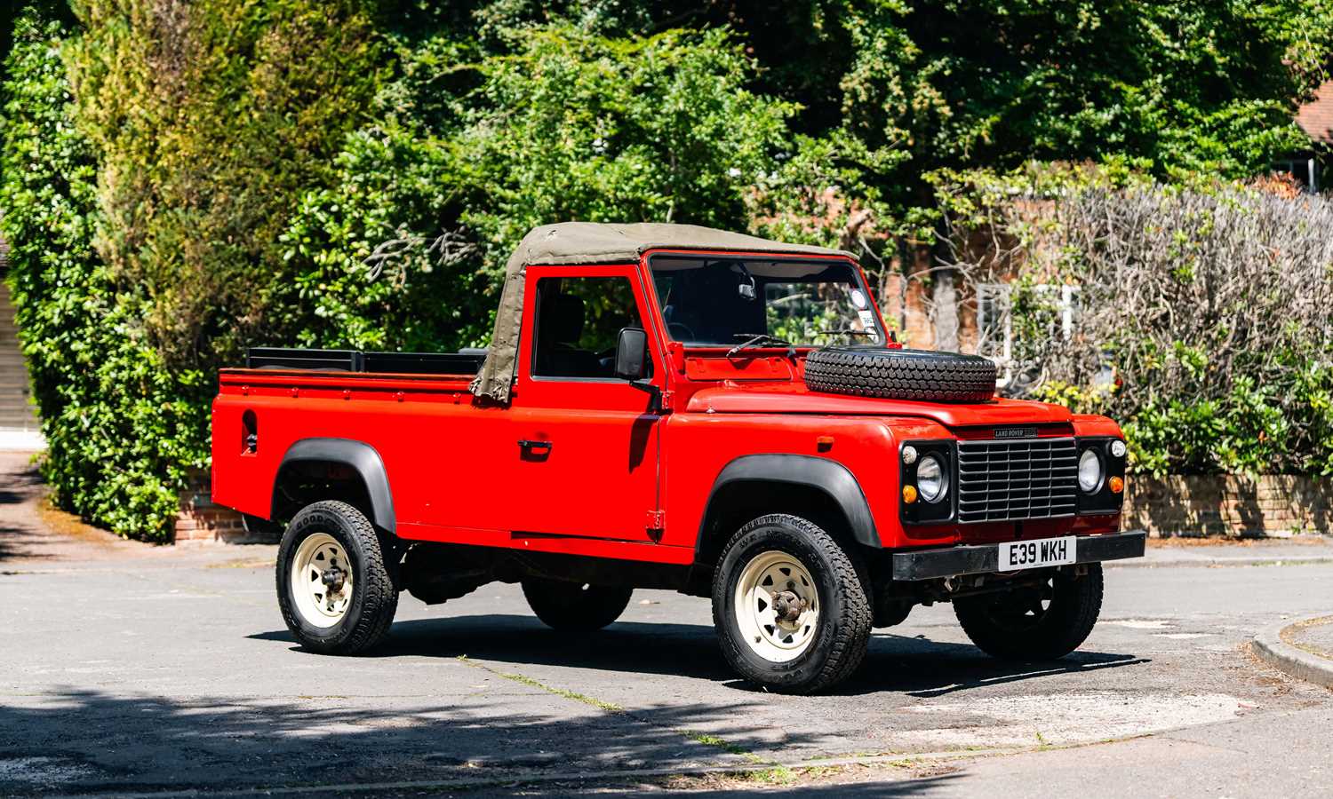Lot 1988 Land Rover 110 Pick-up
