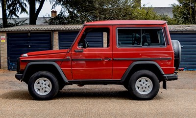 Lot 1990 Mercedes-Benz 280 GE