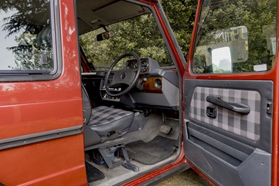 Lot 1990 Mercedes-Benz 280 GE