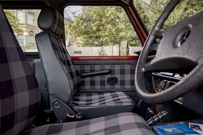 Lot 1990 Mercedes-Benz 280 GE