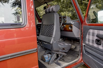 Lot 1990 Mercedes-Benz 280 GE