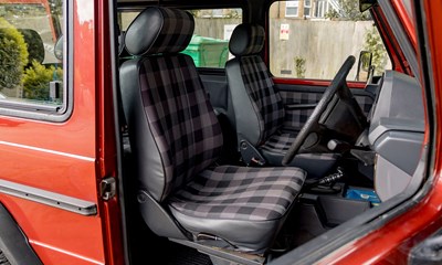 Lot 1990 Mercedes-Benz 280 GE