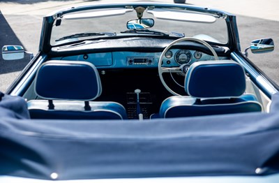 Lot 1971 Volkswagen Karmann Ghia Cabriolet
