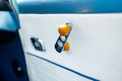 Lot 1971 Volkswagen Karmann Ghia Cabriolet