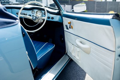 Lot 1971 Volkswagen Karmann Ghia Cabriolet