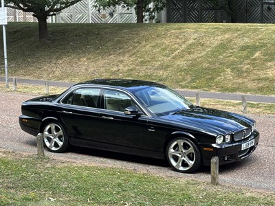 Lot 6 - 2009 Jaguar XJ 3.0 V6 Final Edition
