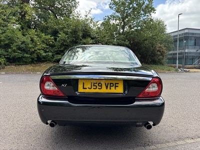 Lot 6 - 2009 Jaguar XJ 3.0 V6 Final Edition