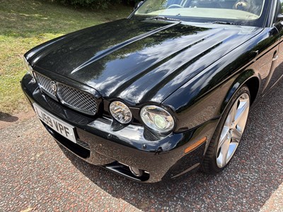 Lot 6 - 2009 Jaguar XJ 3.0 V6 Final Edition