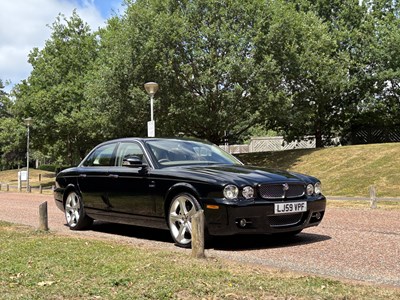 Lot 6 - 2009 Jaguar XJ 3.0 V6 Final Edition