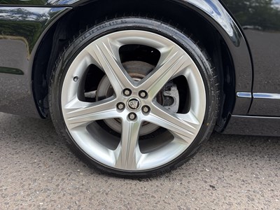 Lot 6 - 2009 Jaguar XJ 3.0 V6 Final Edition