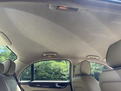 Lot 6 - 2009 Jaguar XJ 3.0 V6 Final Edition