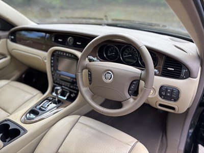 Lot 6 - 2009 Jaguar XJ 3.0 V6 Final Edition