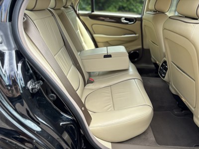 Lot 6 - 2009 Jaguar XJ 3.0 V6 Final Edition